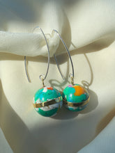 Load image into Gallery viewer, Bundar Earrings